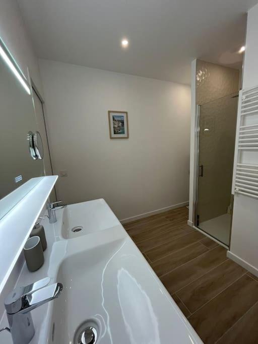 Sublime T2/ Cosy/ Clim/ Parking/Plage ม็องตง ภายนอก รูปภาพ